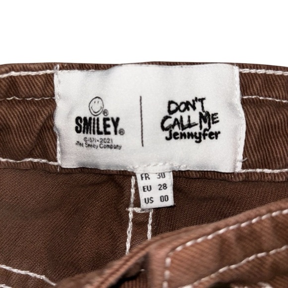 Don't call me Jennyfer Women's Size 00/27 Flare Cargo Jeans Embroidered Patches - Picture 4 of 6